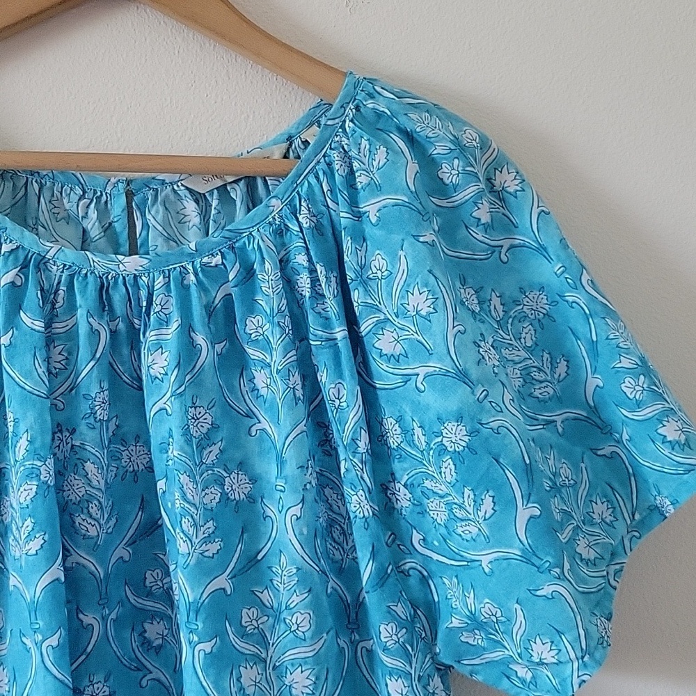 Soft Surroundings Light Blue Flutter Sleeve Blouse Size Large - Picture 2 of 6